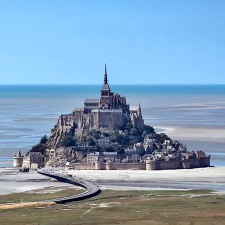 Vue Exceptionnelle Sur Le Mont Saint Michel * Huisnes-sur-Mer